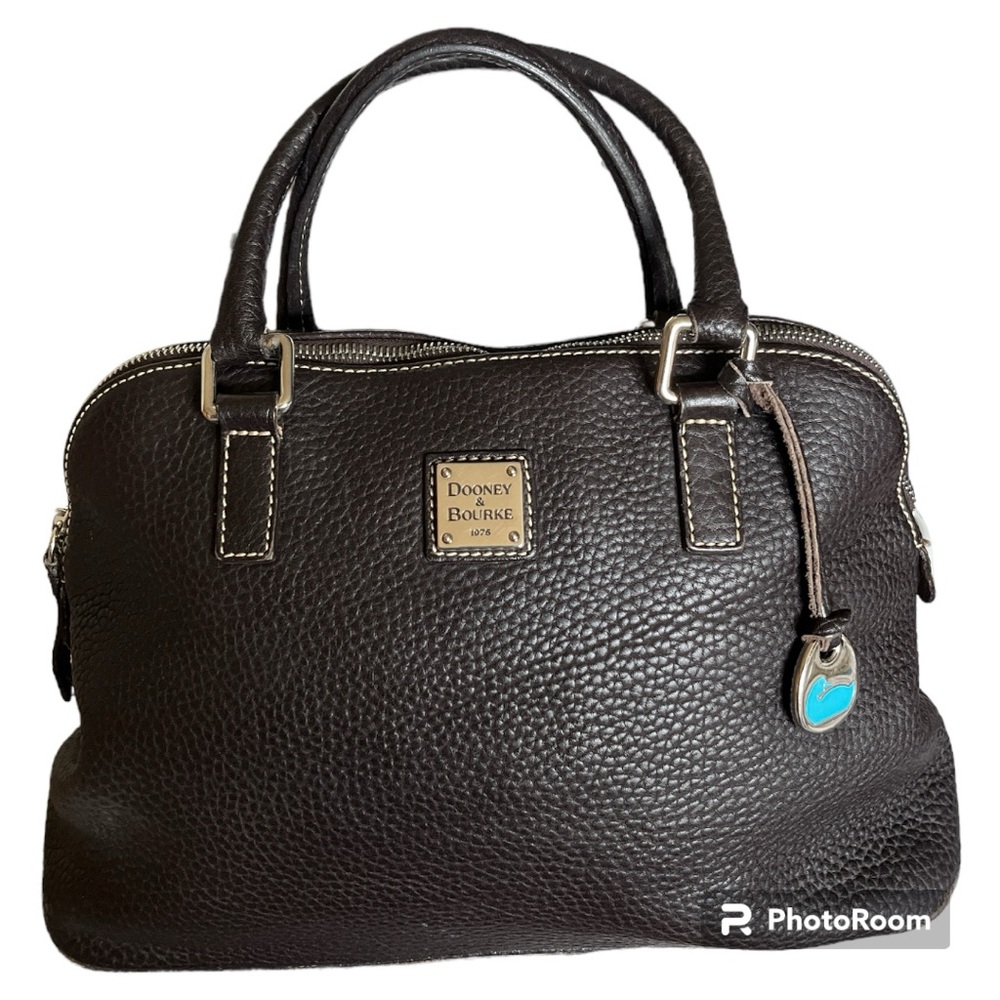 Vintage Dooney & Bourke black pebbled leather handbag 👜